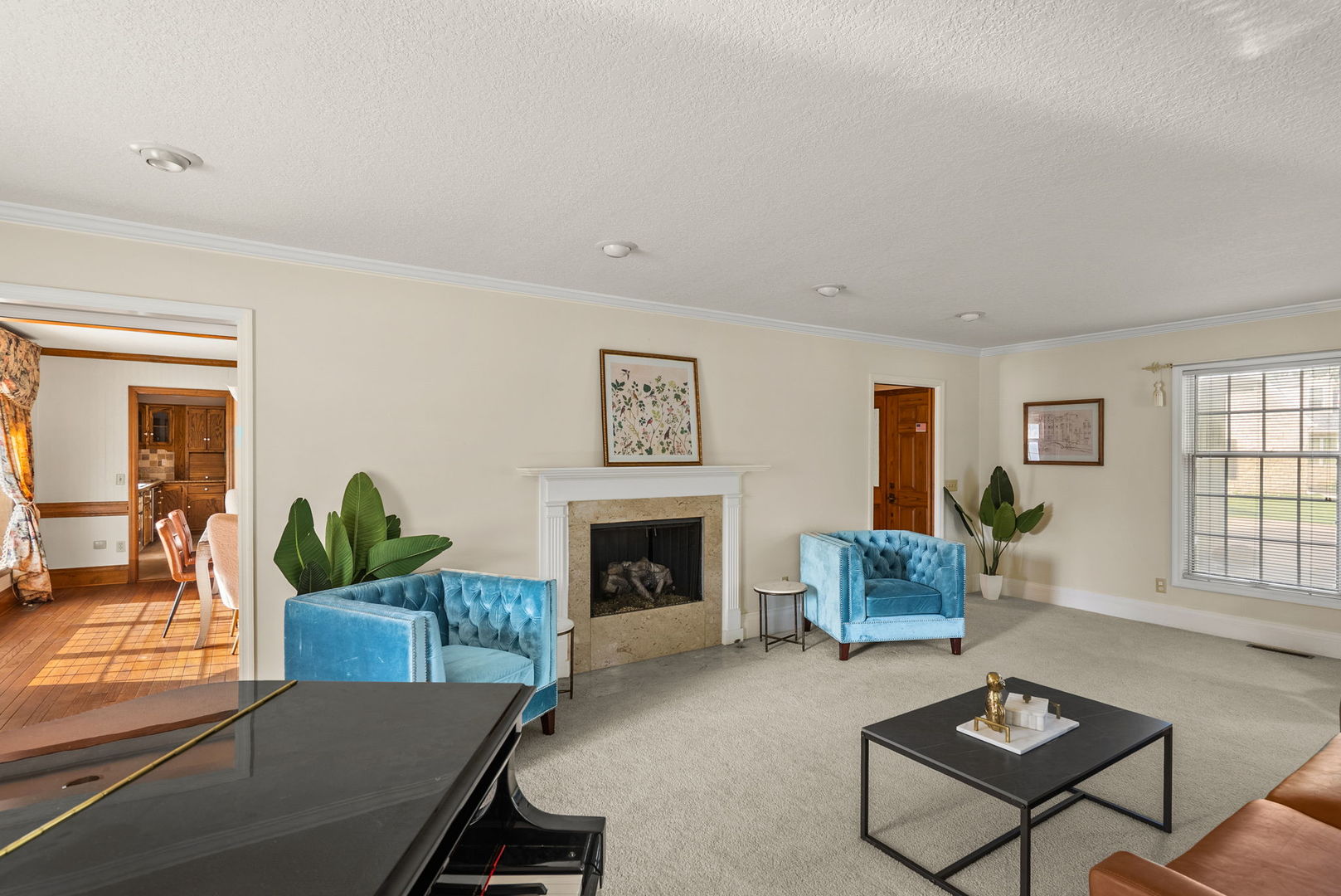 4005 Lakehurst Court Property Photo 7