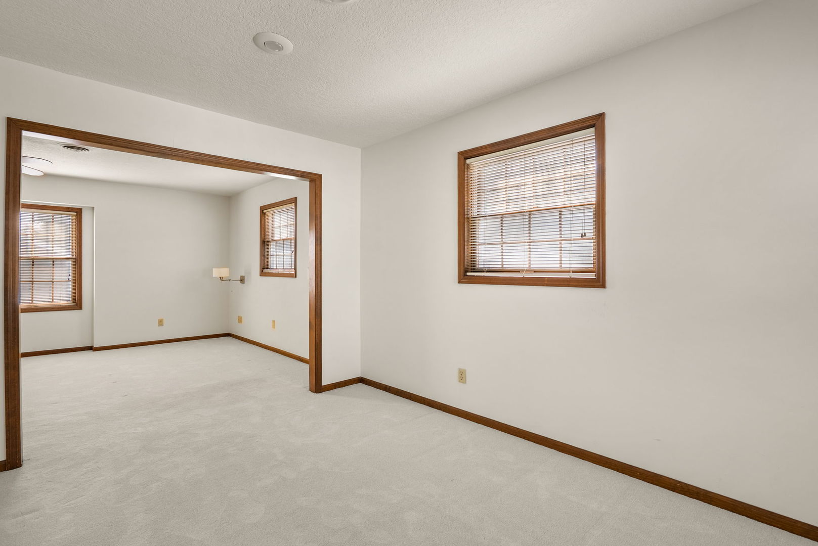 4005 Lakehurst Court Property Photo 22