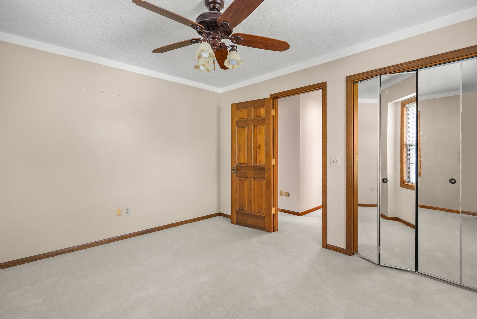 4005 Lakehurst Court Property Photo 26