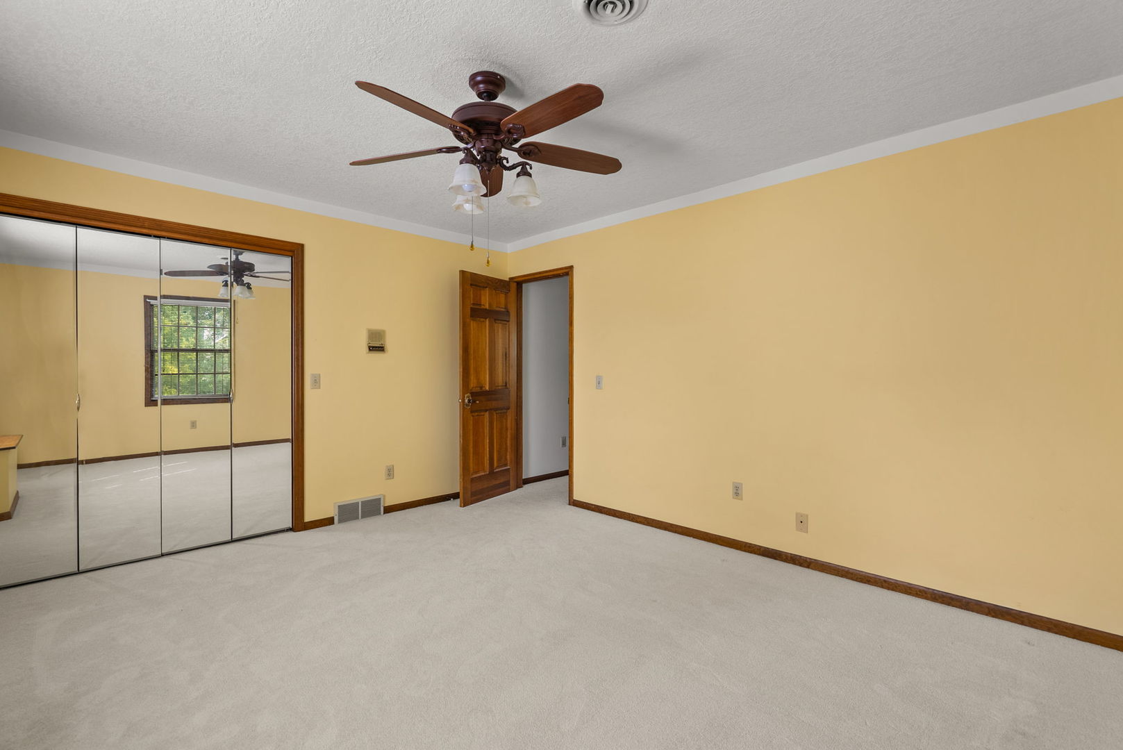 4005 Lakehurst Court Property Photo 30