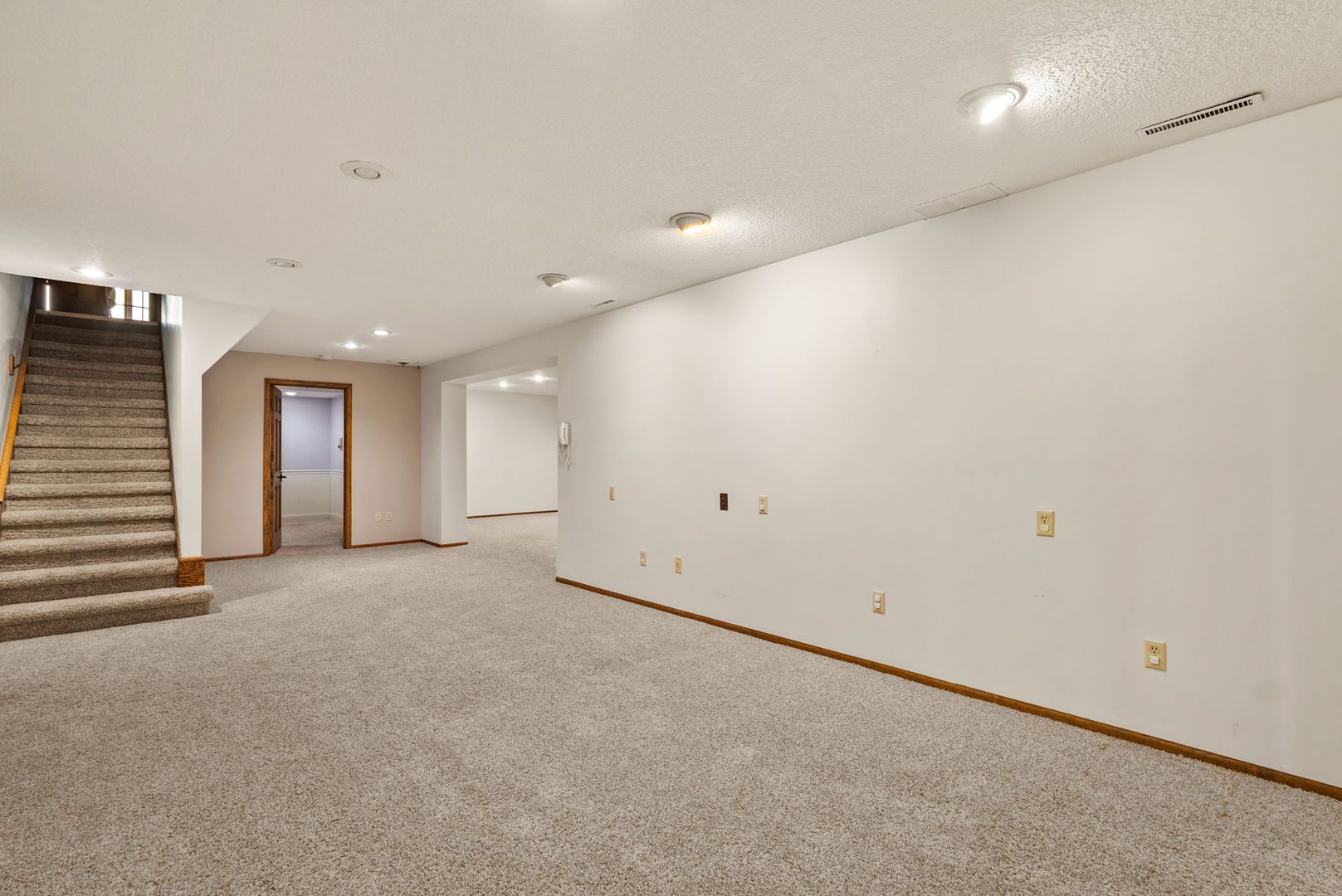 4005 Lakehurst Court Property Photo 31