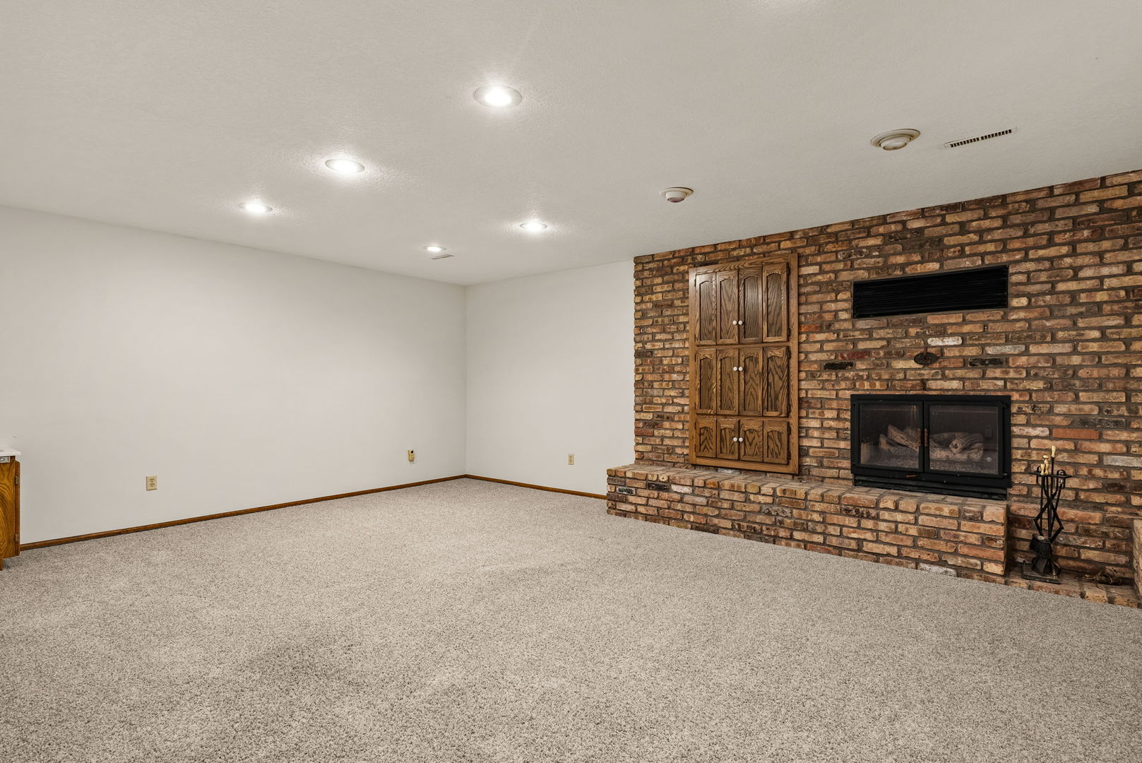 4005 Lakehurst Court Property Photo 32