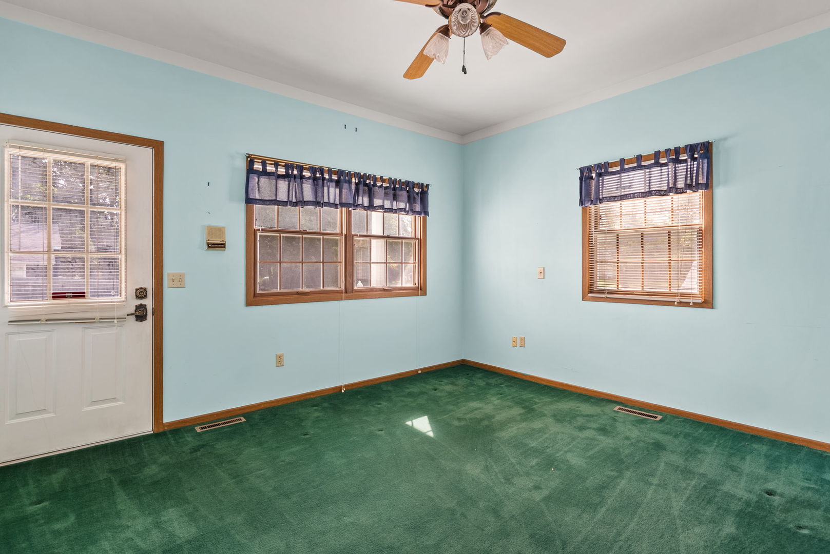 4005 Lakehurst Court Property Photo 41