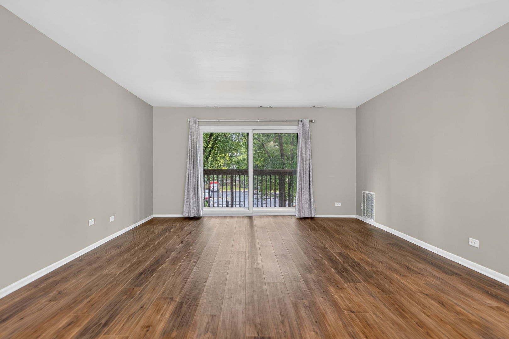 120 Lakeview Drive 208 Property Photo 14