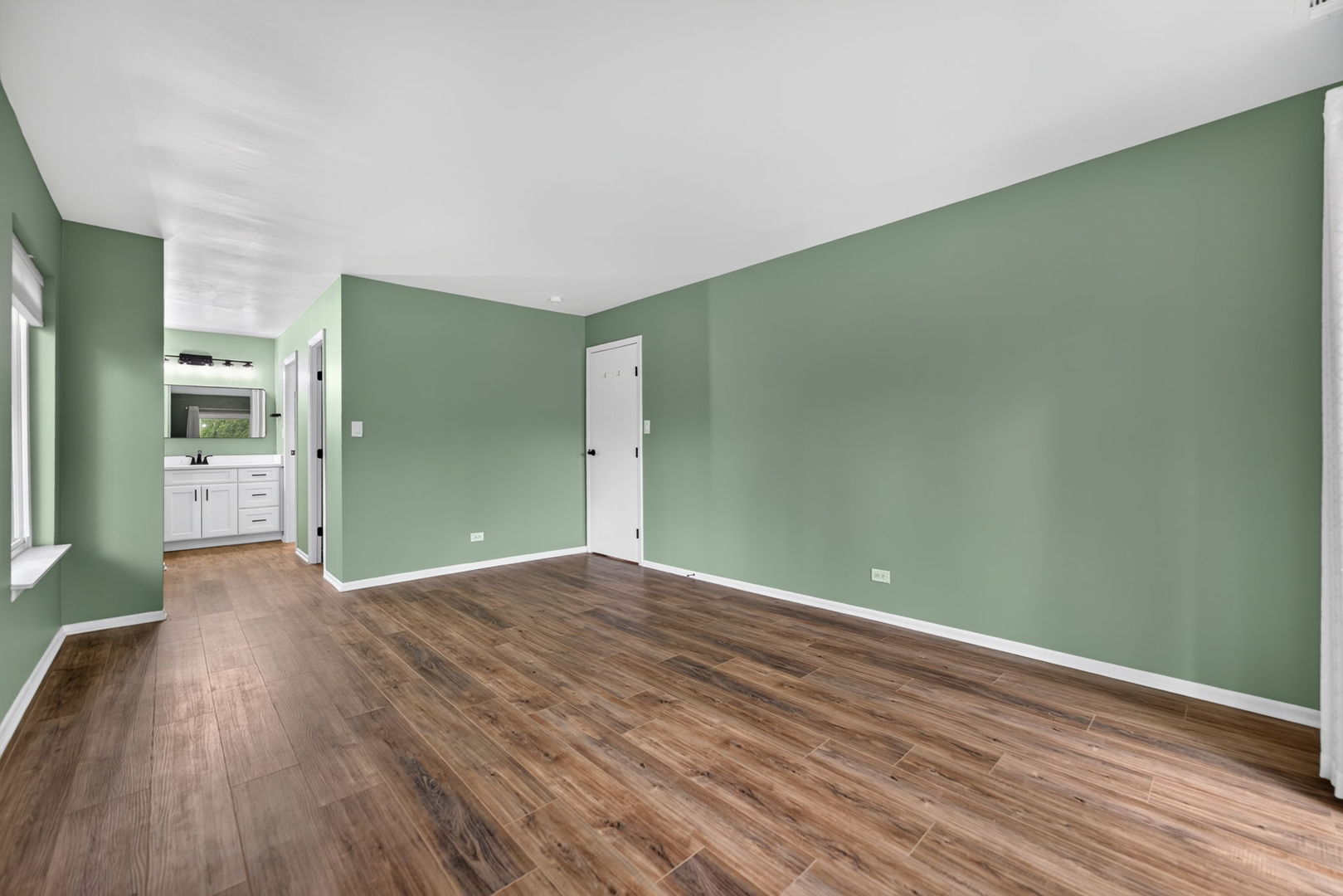 120 Lakeview Drive 208 Property Photo 21