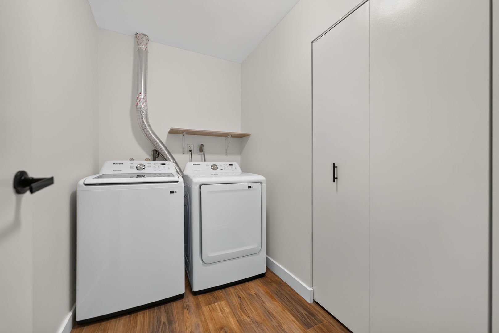 120 Lakeview Drive 208 Property Photo 30