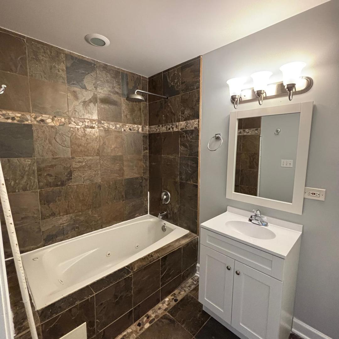 6309 N Albany Avenue 1a Property Photo 11
