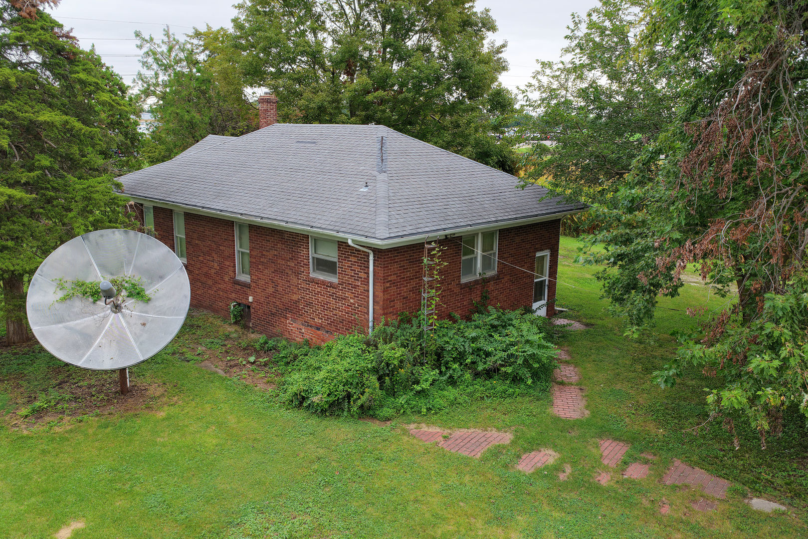 1003 E Livingston Road Property Photo 16
