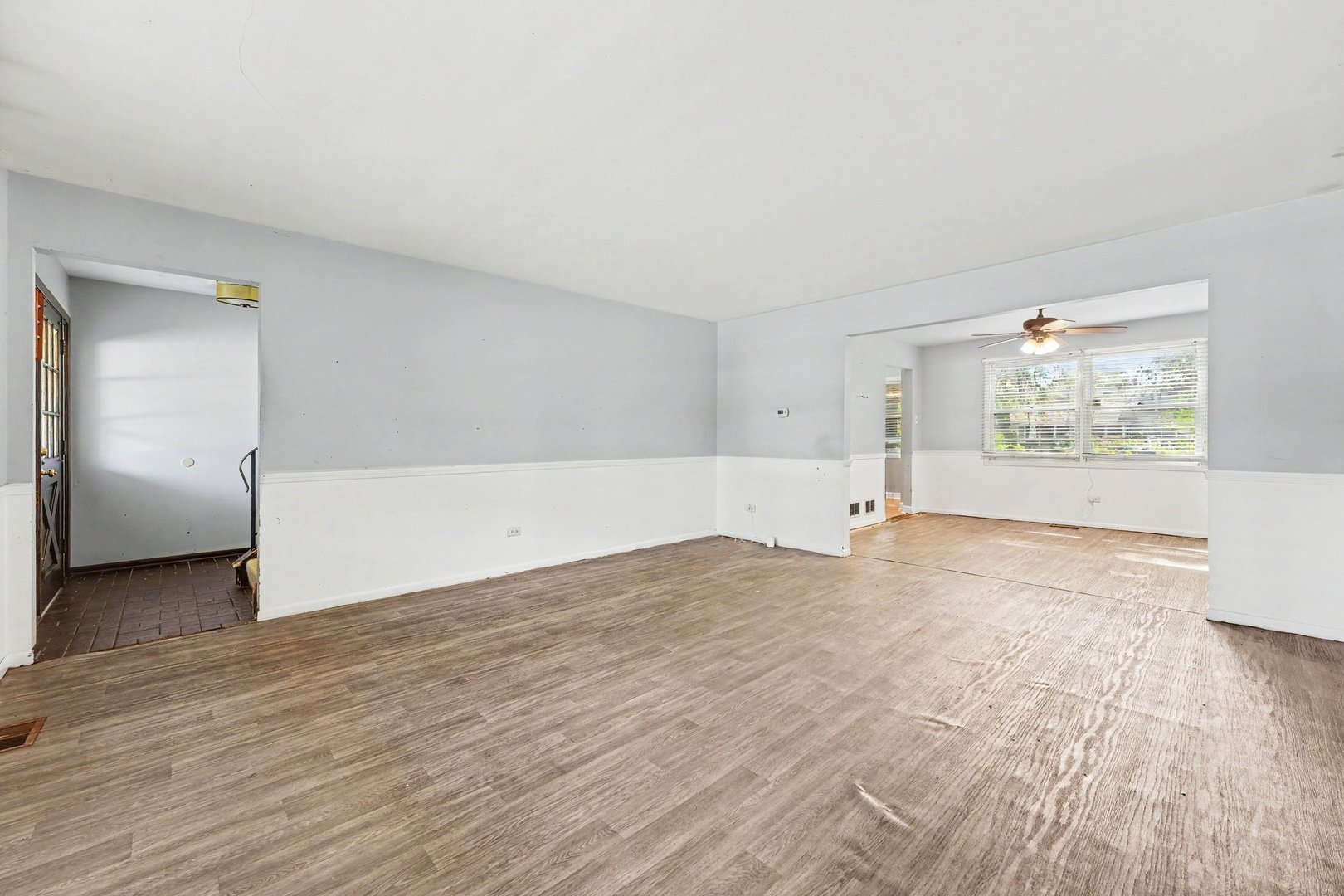 1043 185th Place Property Photo 2