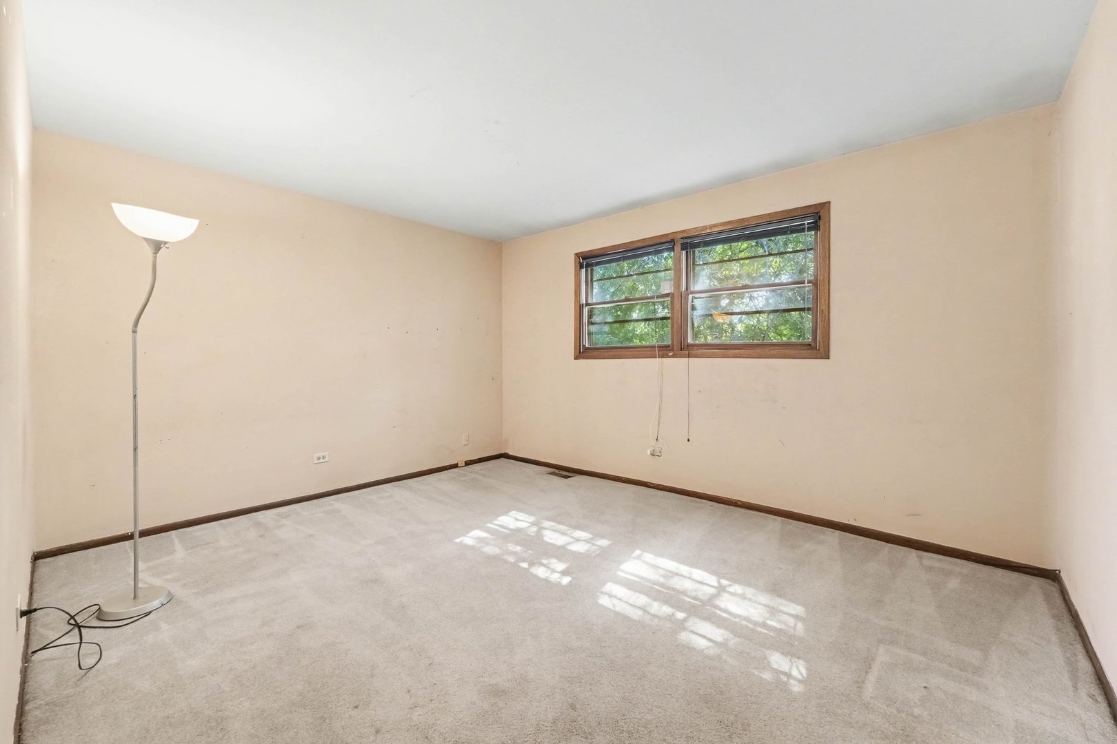 1043 185th Place Property Photo 9