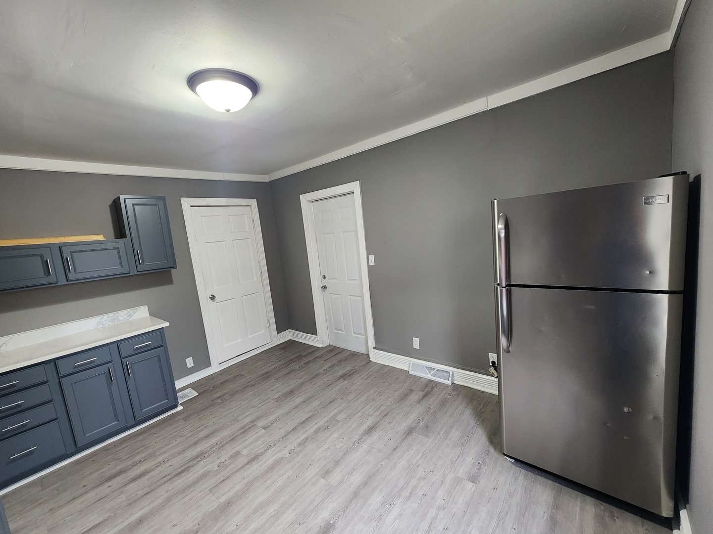 605 N Monroe Street Property Photo 4