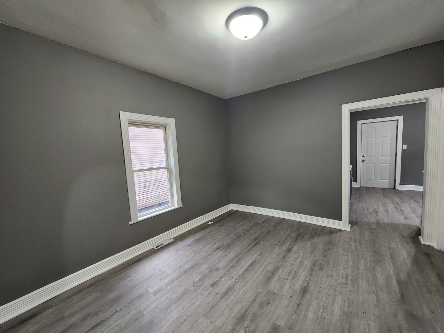 605 N Monroe Street Property Photo 5
