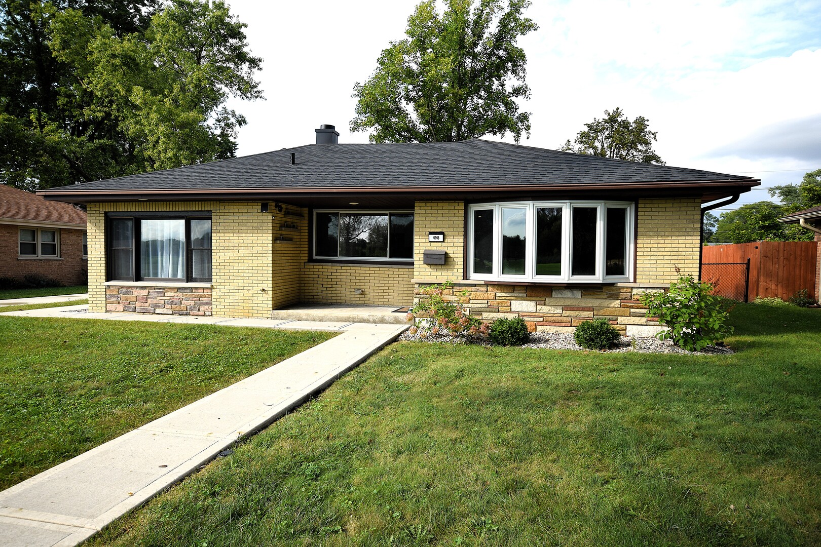6918 W 116th Street Property Photo 1