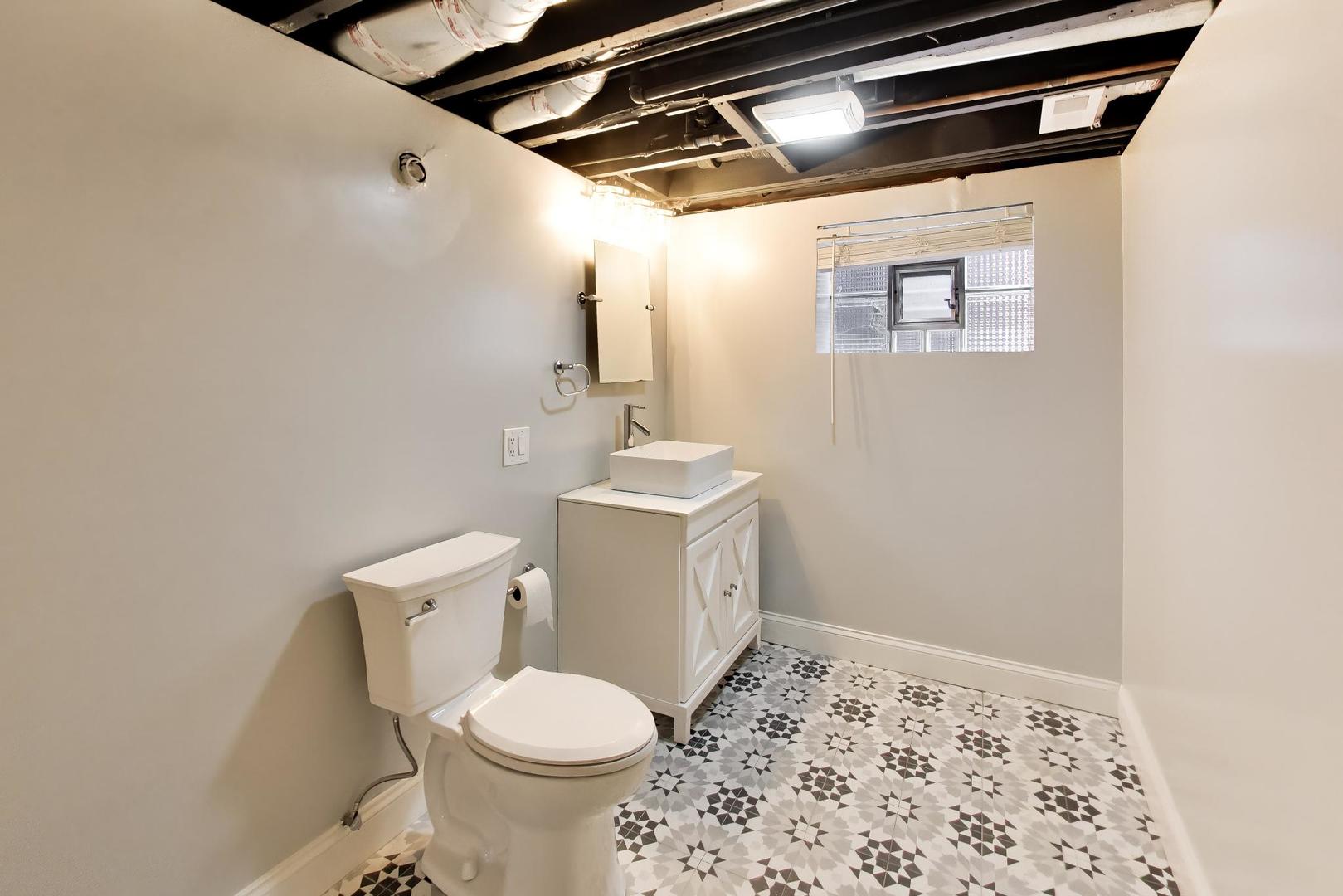 10456 S Bell Avenue Property Photo 43