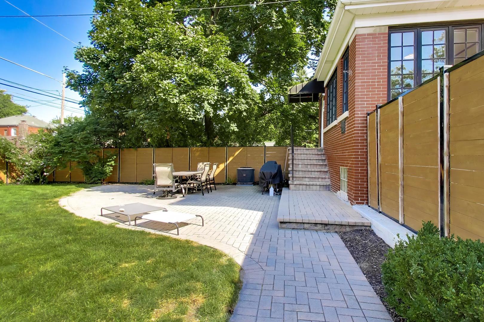 10456 S Bell Avenue Property Photo 46