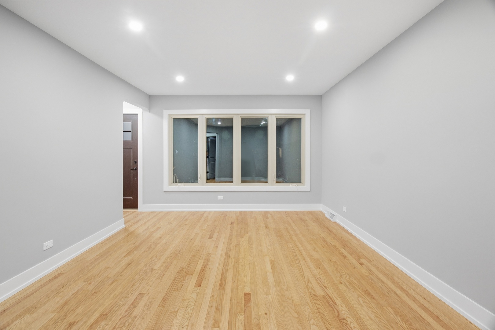 7629 W Norridge Street Property Photo 4