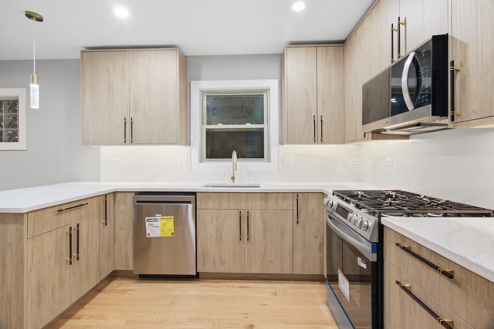 7629 W Norridge Street Property Photo 10