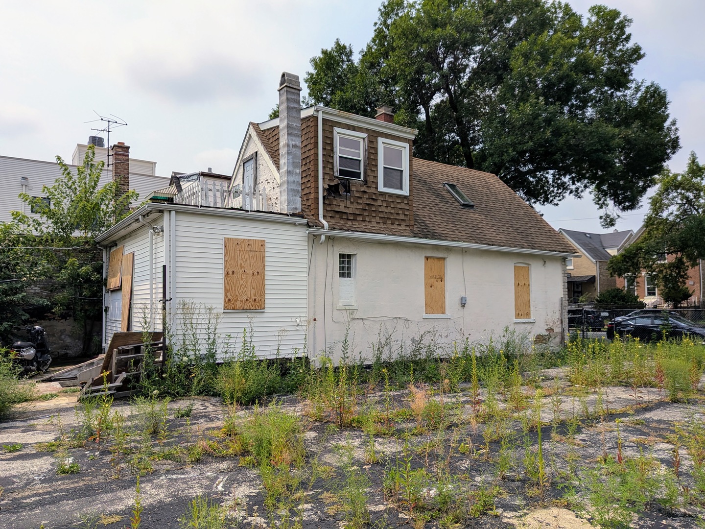 923 N Homan Avenue Property Photo 3