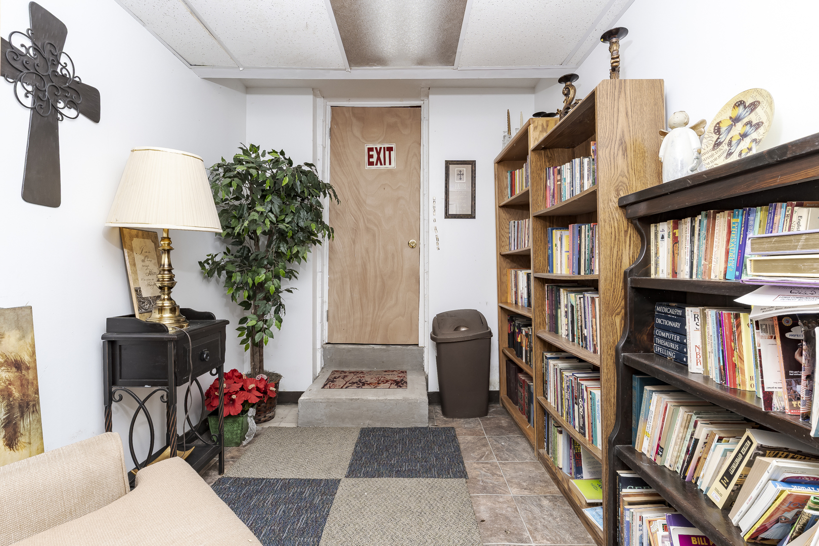 818 E Chestnut Street Property Photo 19