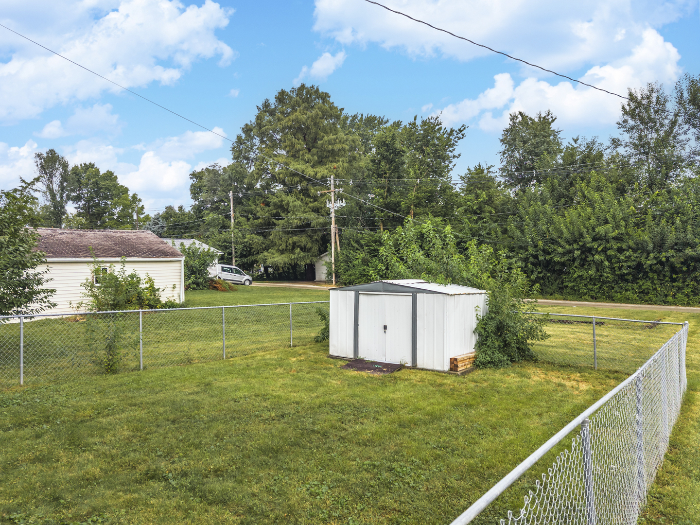 818 E Chestnut Street Property Photo 22