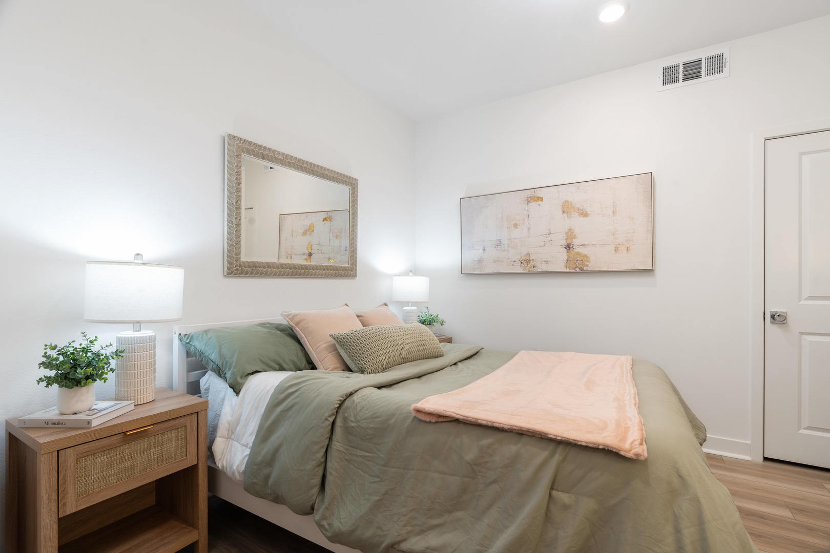 1618 Hollyleaf Terrace Property Photo 9