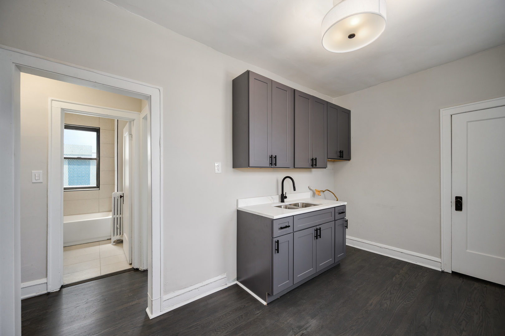 1206-1210 W 83rd Street Property Photo 7