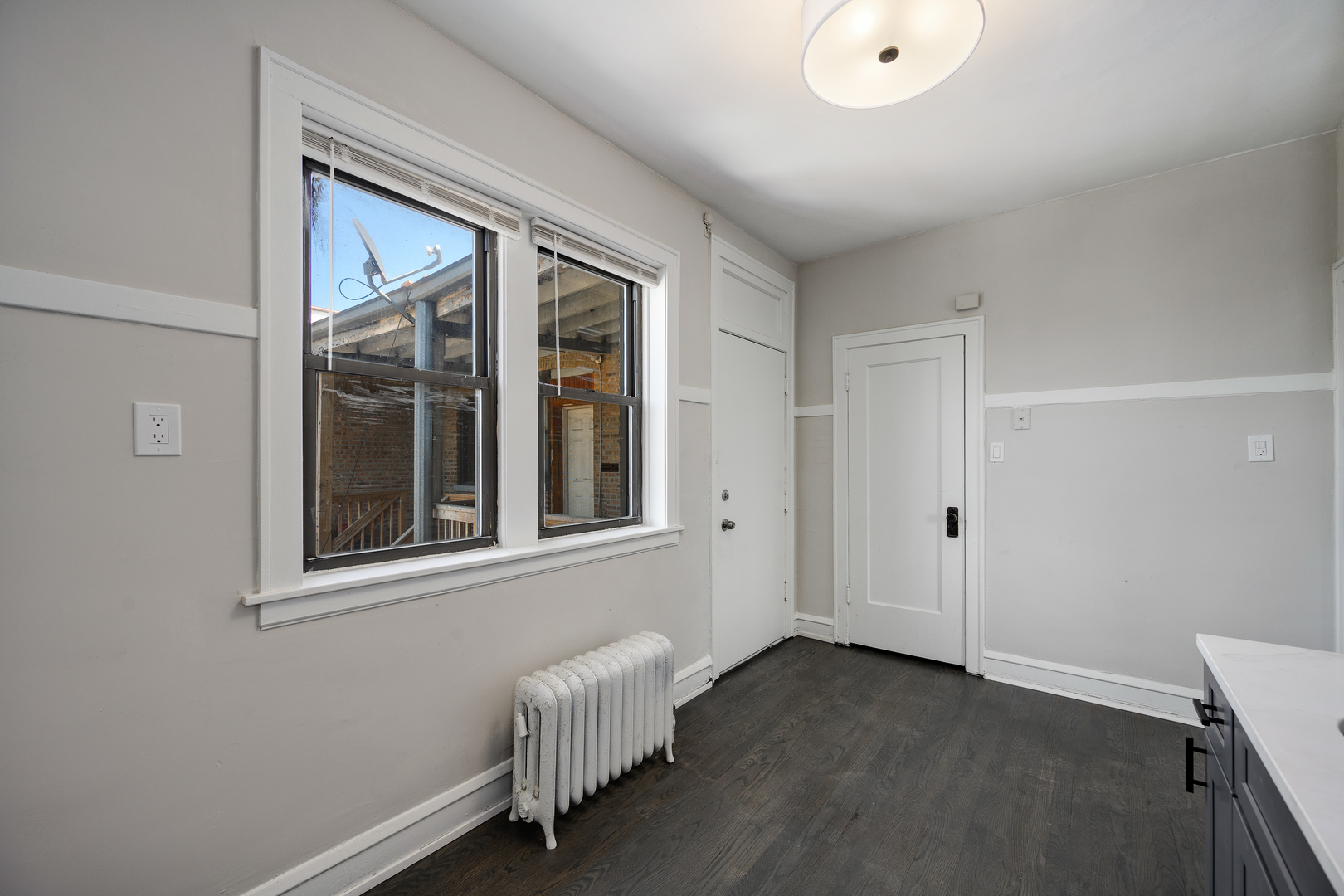 1206-1210 W 83rd Street Property Photo 15