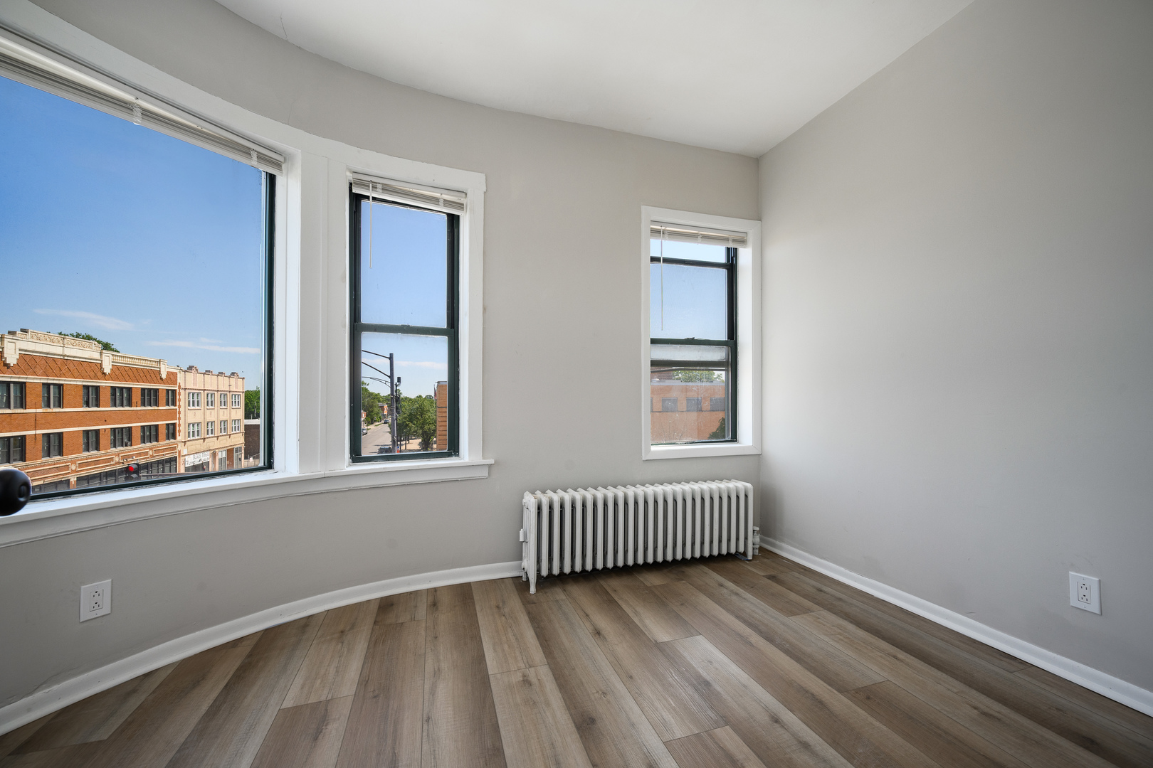 1206-1210 W 83rd Street Property Photo 22