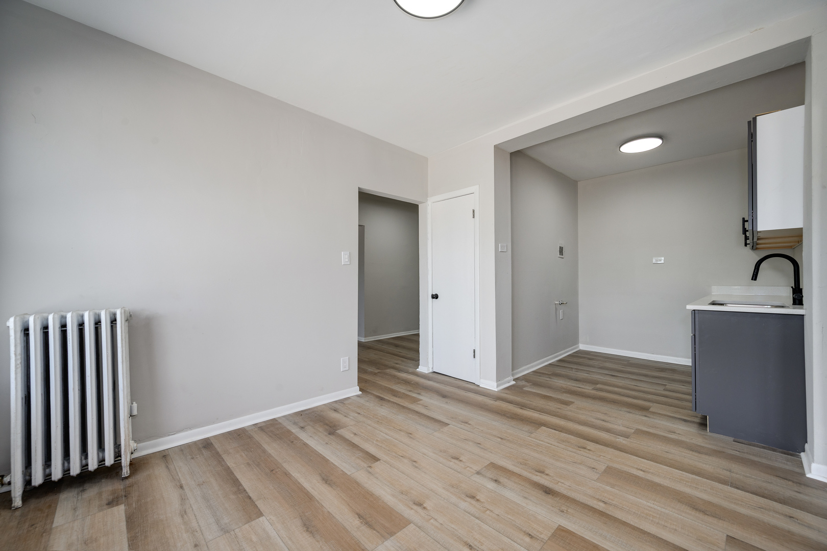 1206-1210 W 83rd Street Property Photo 27