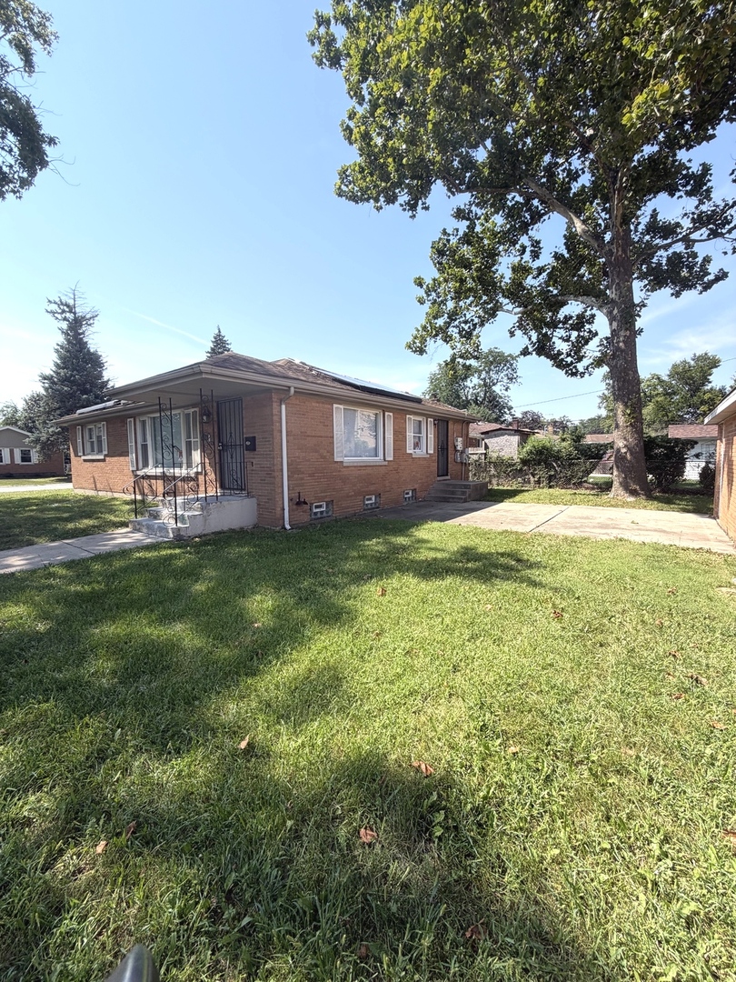 796 E 163rd Street Property Photo 20