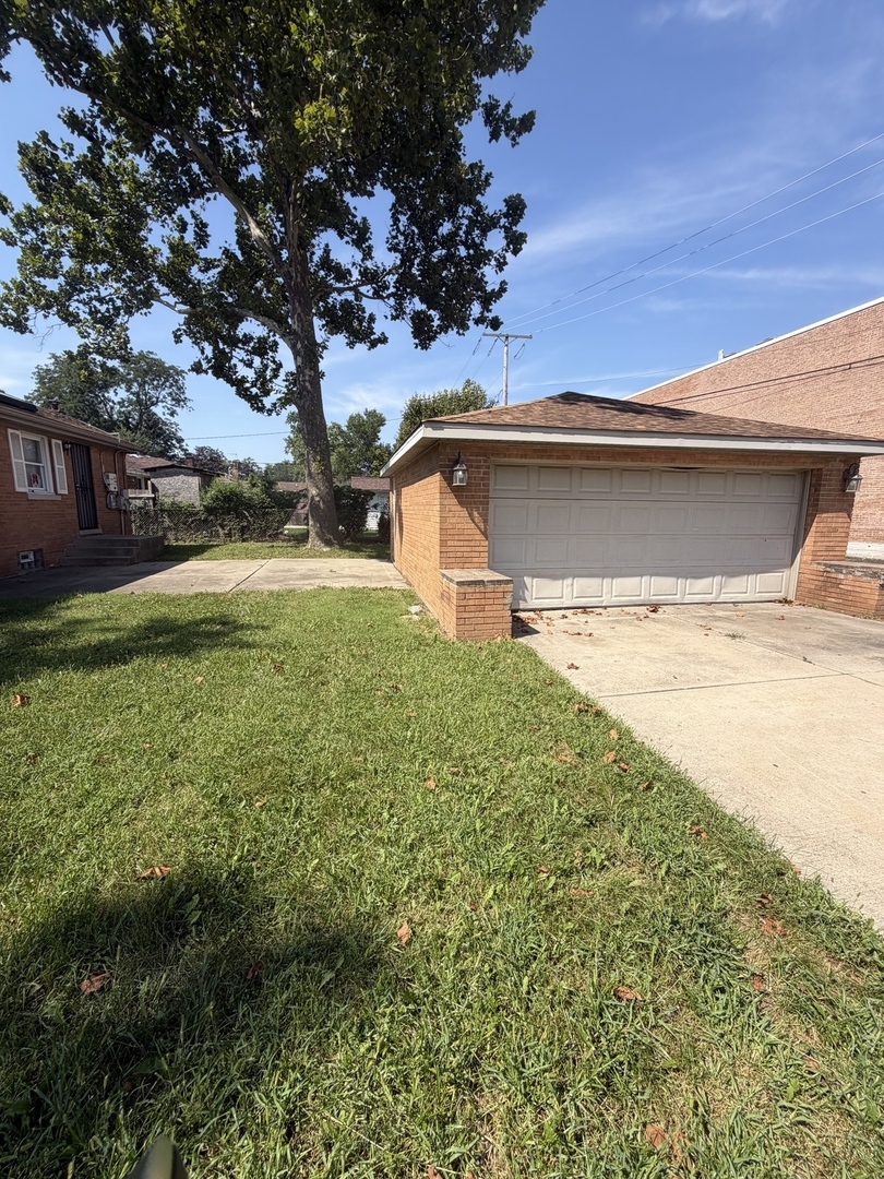 796 E 163rd Street Property Photo 22
