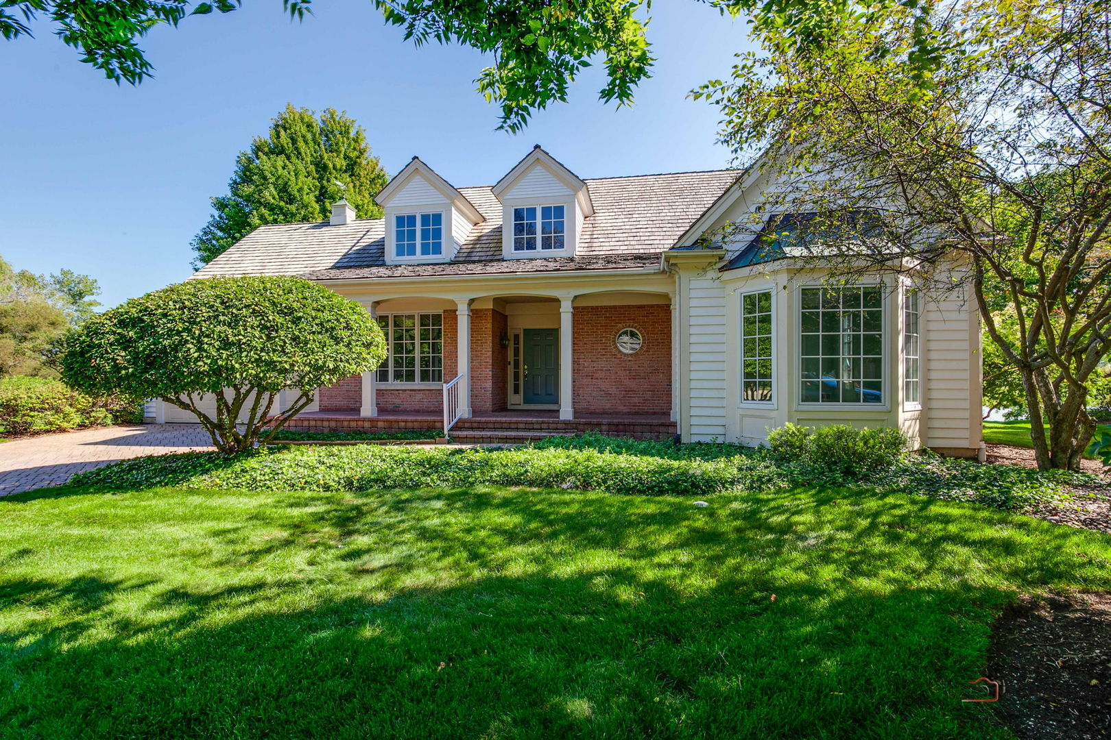 707 S Windsor Court Property Photo 1