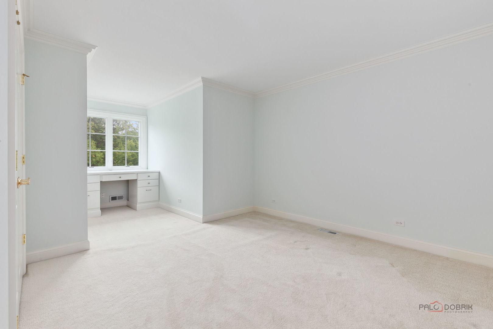 707 S Windsor Court Property Photo 23