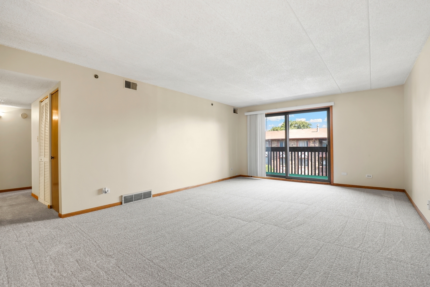 10420 Circle Drive 24b Property Photo 2