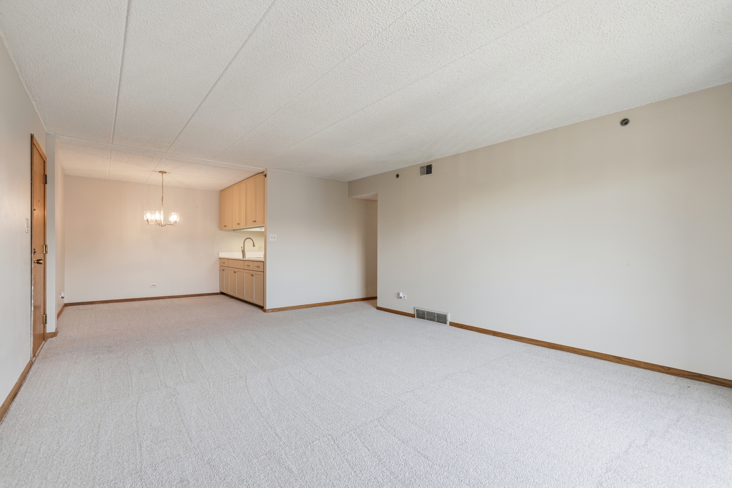 10420 Circle Drive 24b Property Photo 4