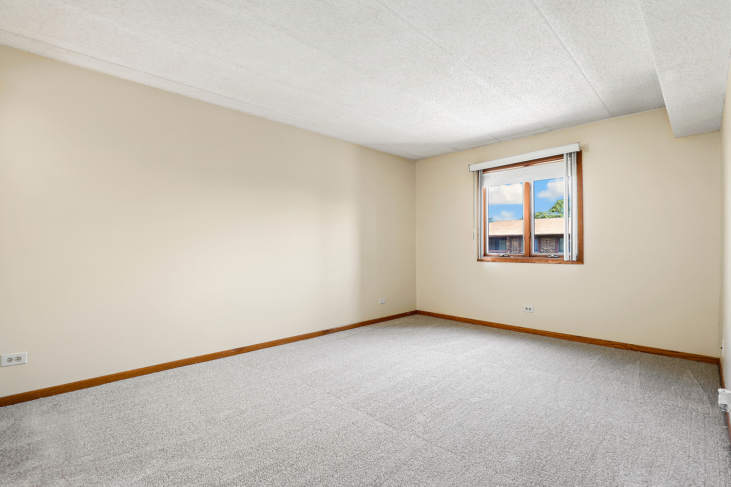 10420 Circle Drive 24b Property Photo 7