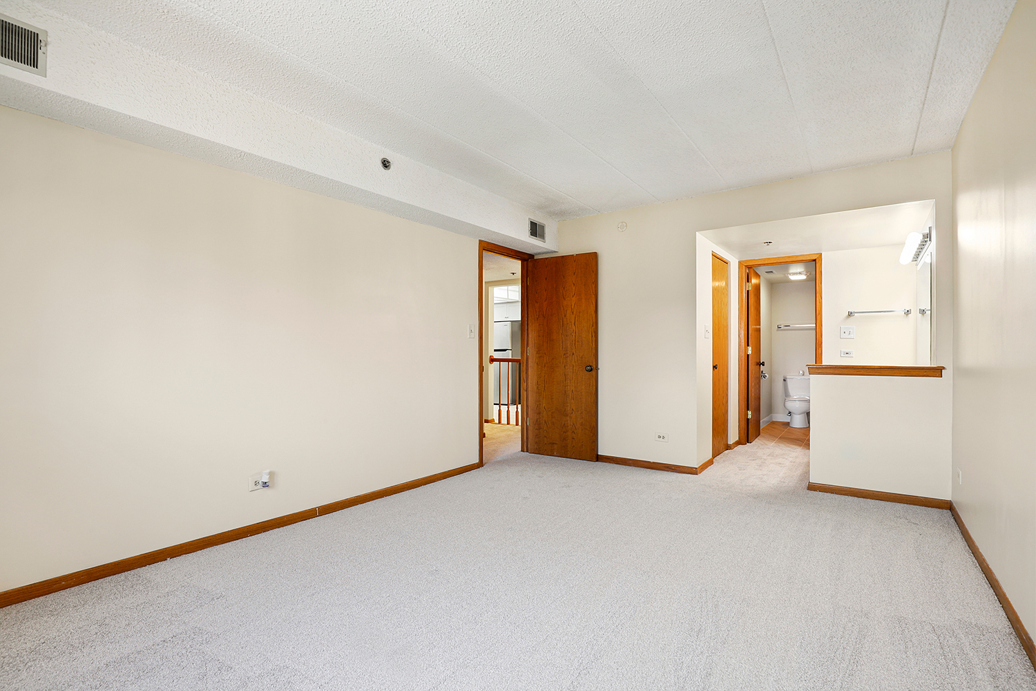 10420 Circle Drive 24b Property Photo 8