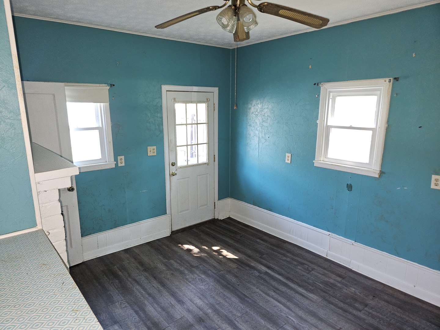 305 Fife Street Property Photo 13