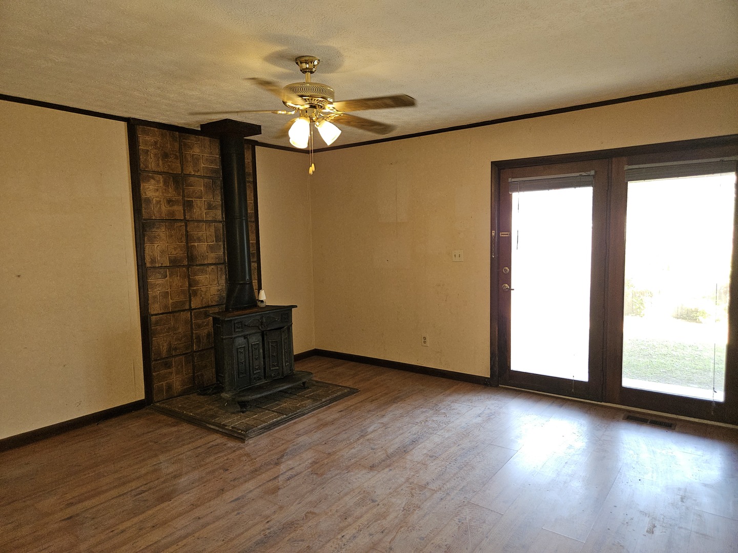 305 Fife Street Property Photo 18