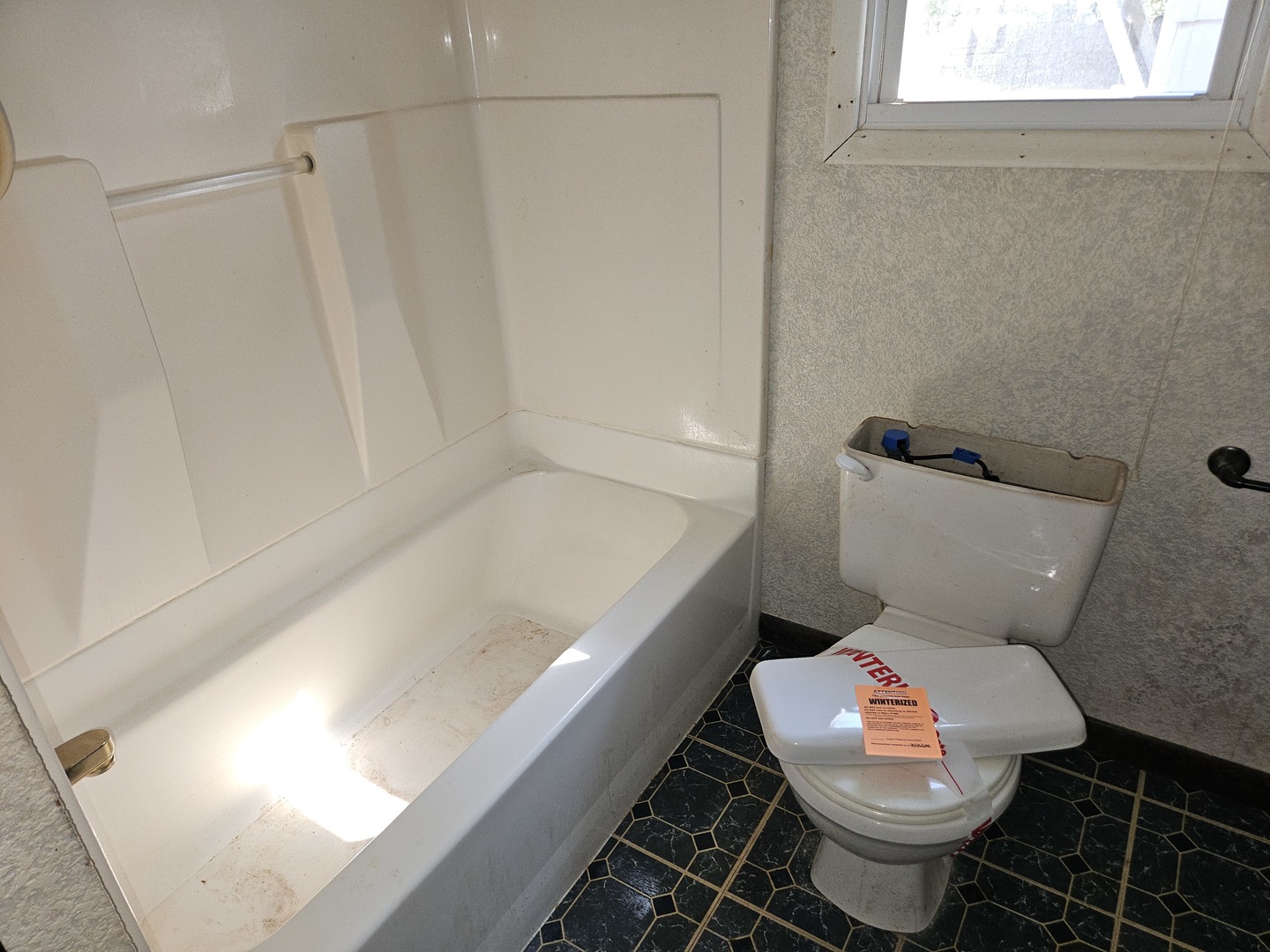 305 Fife Street Property Photo 19