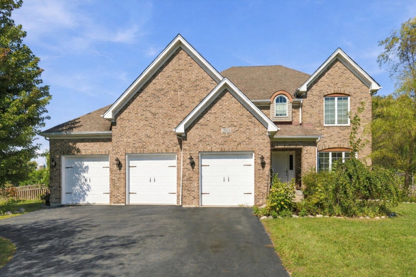 12908 Timber Wood Circle Property Photo 2