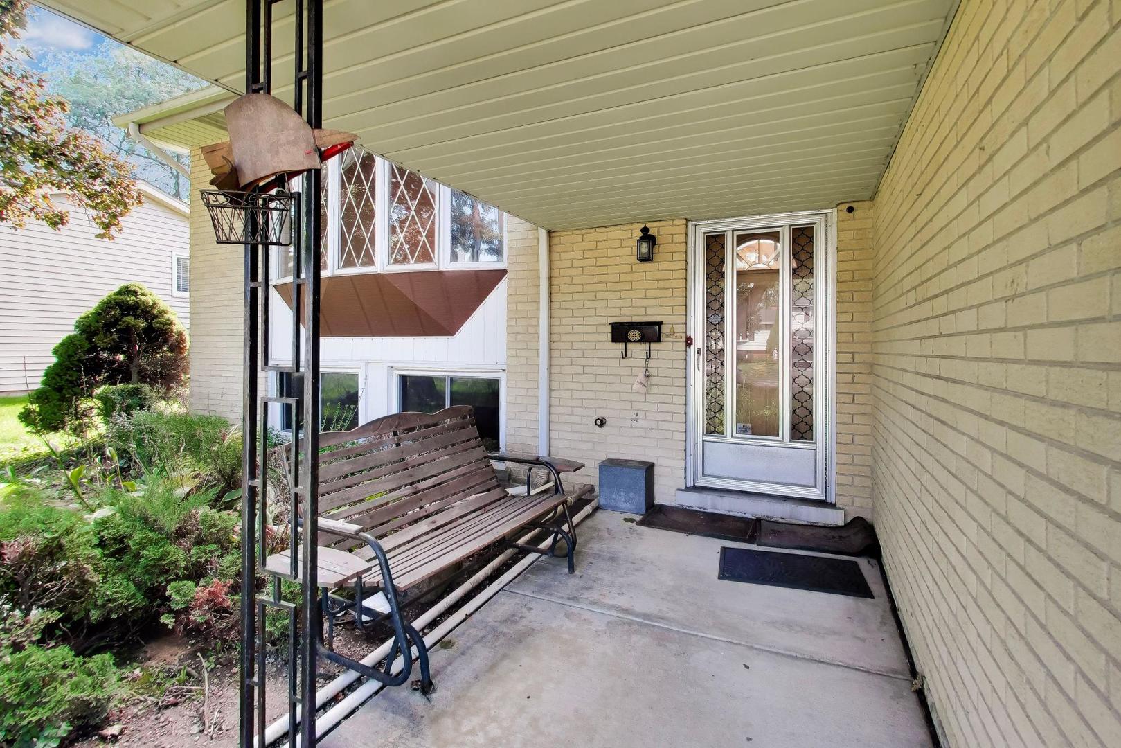 1509 E Thayer Street Property Photo 4