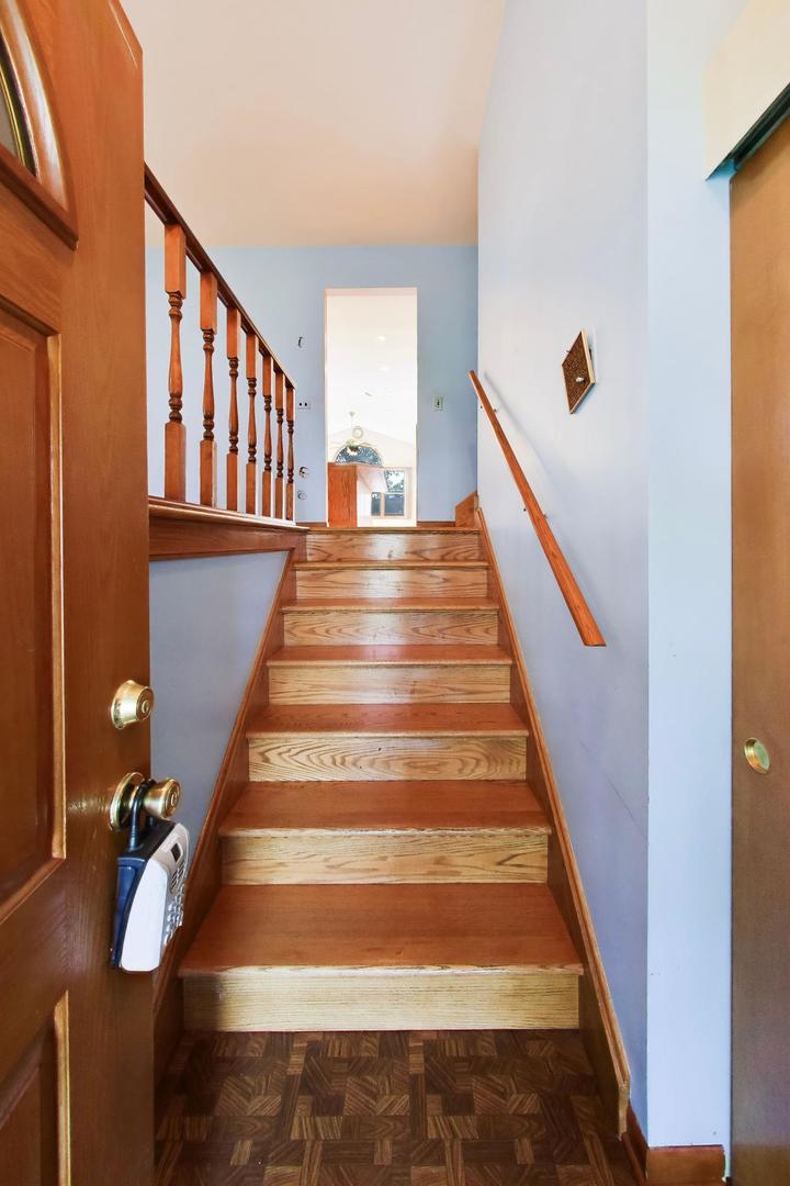 1509 E Thayer Street Property Photo 5