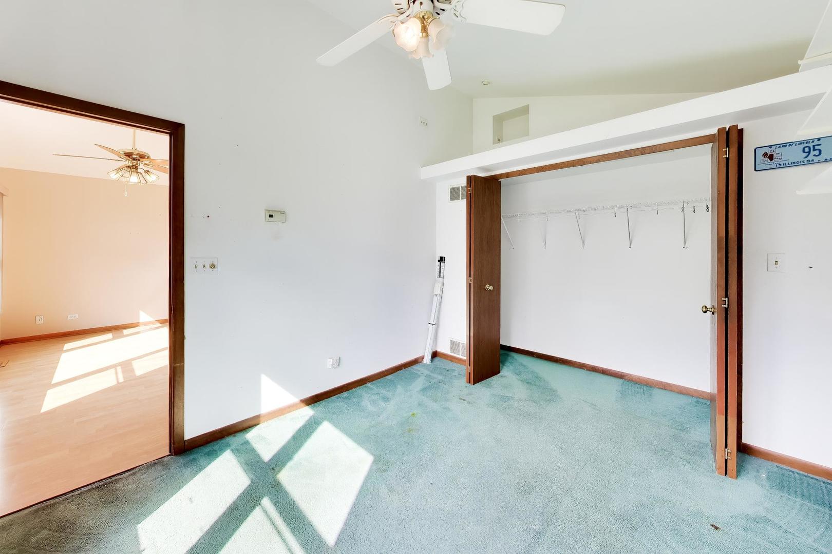 1509 E Thayer Street Property Photo 22
