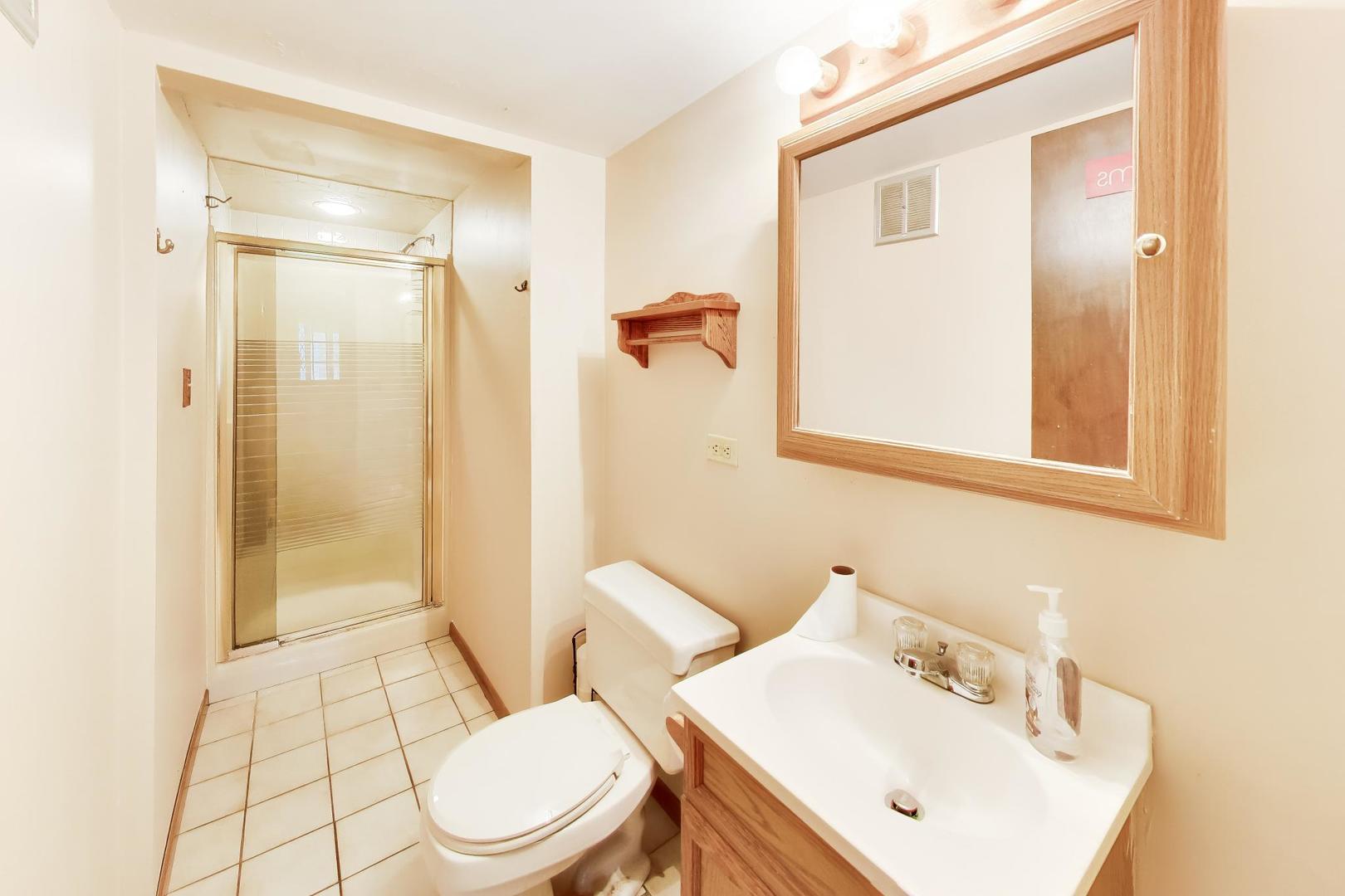 1509 E Thayer Street Property Photo 25