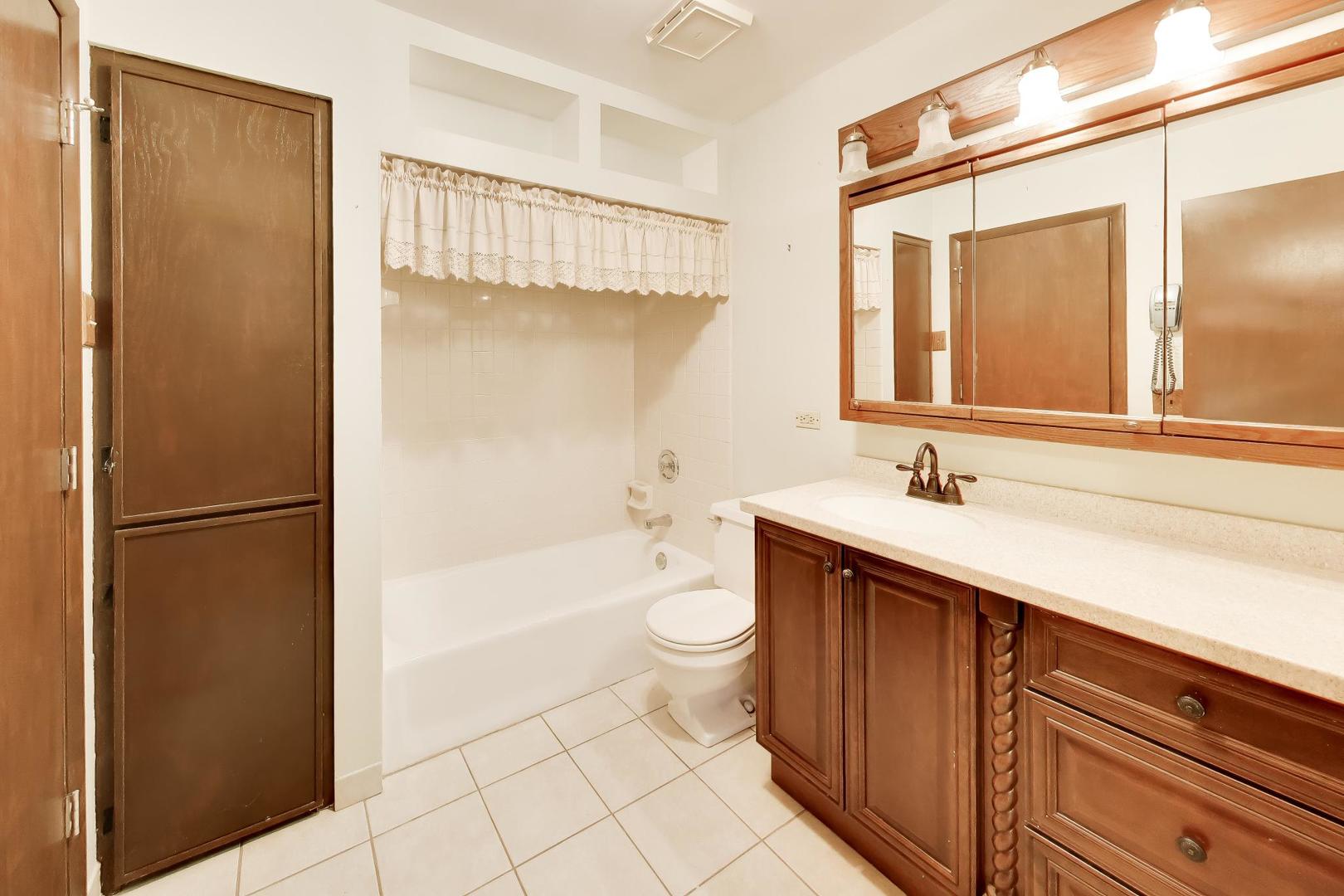 1509 E Thayer Street Property Photo 30