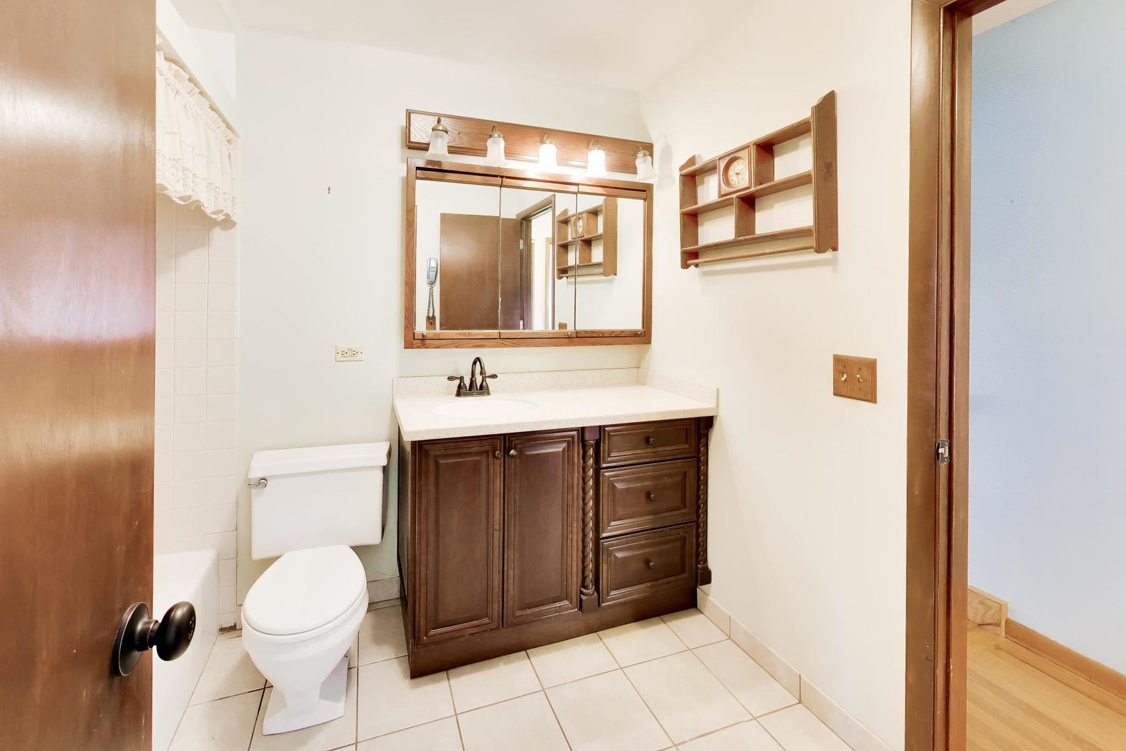 1509 E Thayer Street Property Photo 31