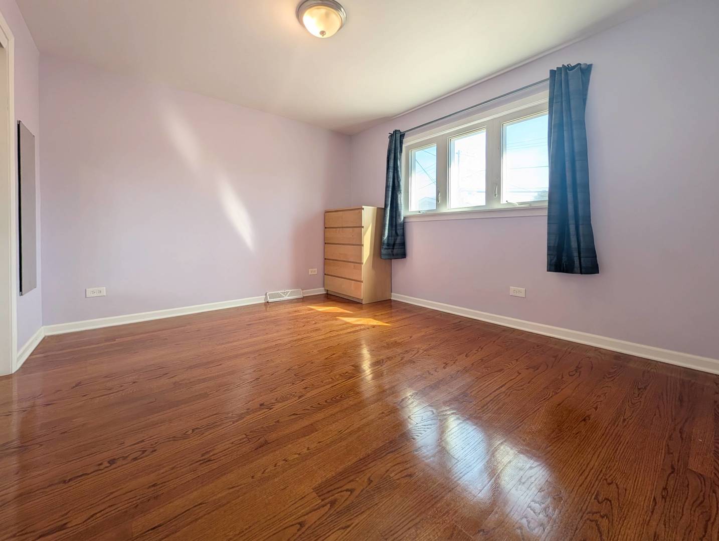 5121 S Tripp Avenue Property Photo 6