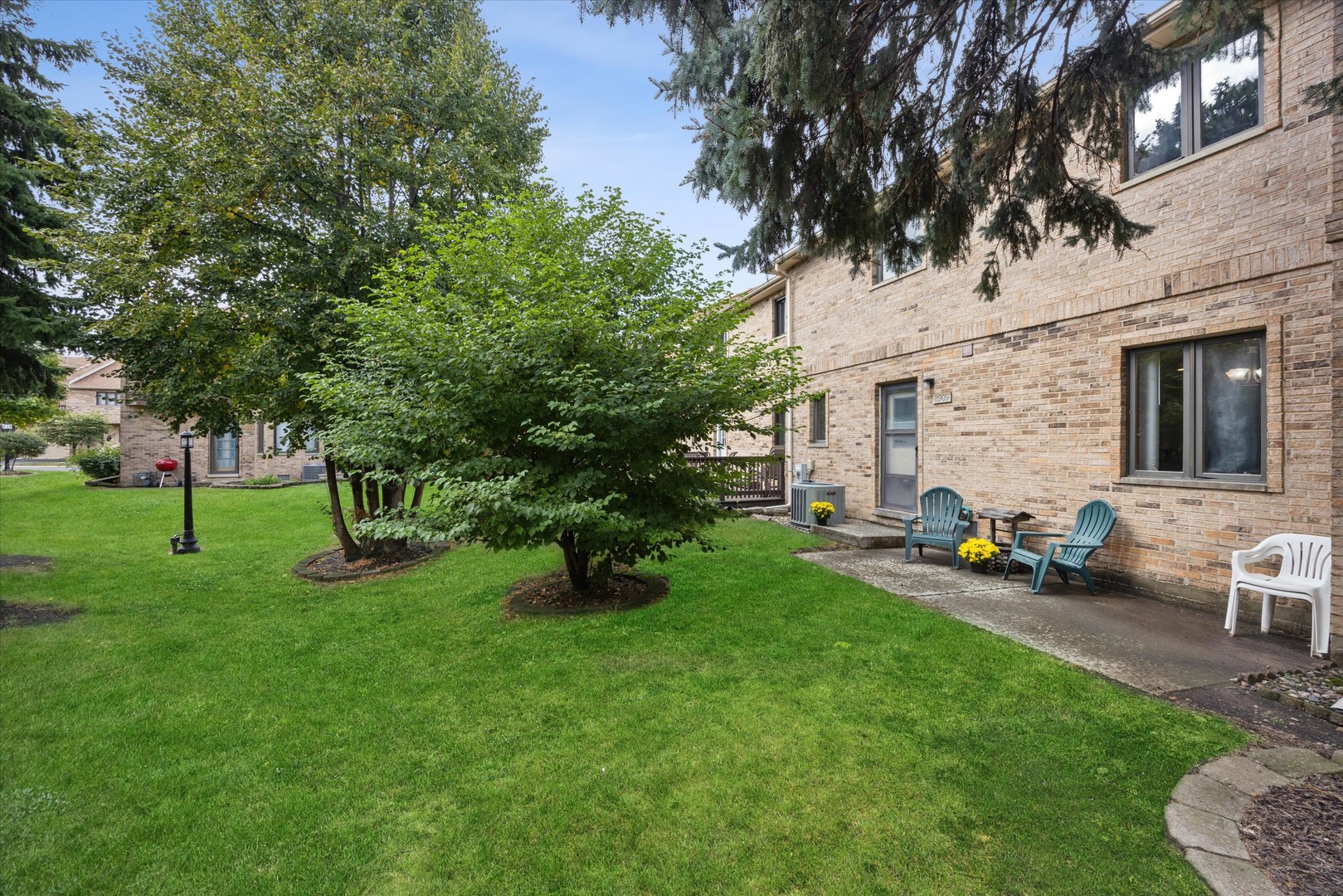 8909 Village Square Lane Property Photo 15