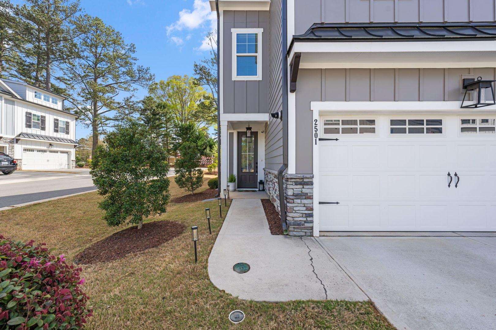 2501 Conland Place Property Photo 2